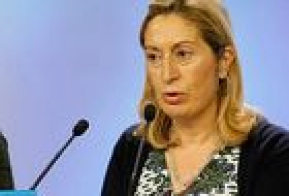 La ministra de Fomento tuvo que llamar a Spanair para ver qué estaba pasando
