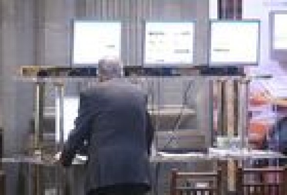 El Ibex baja hoy un 0,1% y pierde un 0,7% en enero