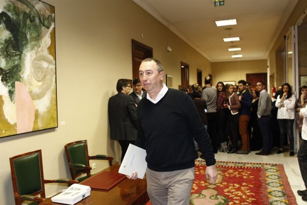 Compromís accede a explorar un pacto de gobierno de PSOE con Podemos y Ciudadanos