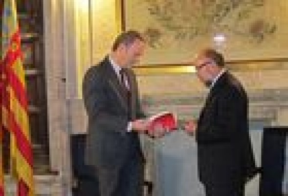 Máximo Buch se compromete con Damián Frontera 