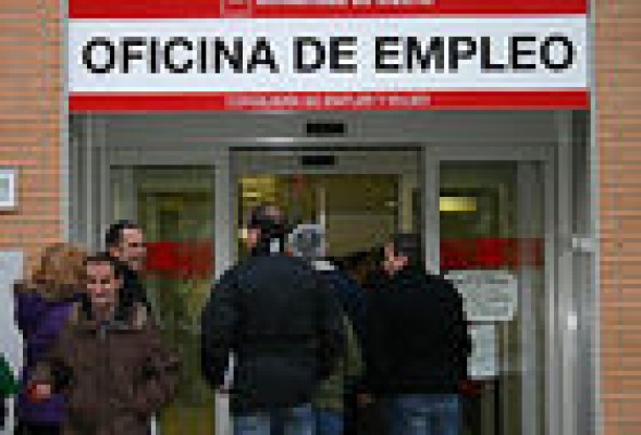 El paro registrado subió en enero hasta los 4,6 millones