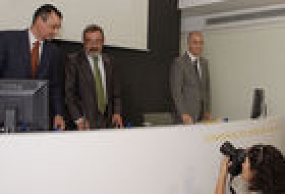 La patronal CEV busca nuevo secretario general de puertas adentro tras la salida de Enrique Soto
