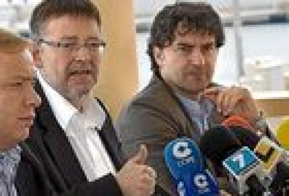 Ximo Puig ultima su candidatura para liderar el PSPV en una cena junto a sus fieles en Valencia