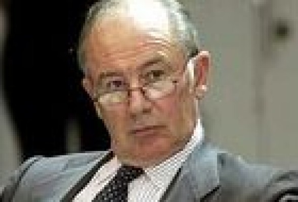 Rato no cree que la reforma financiera se haya hecho 