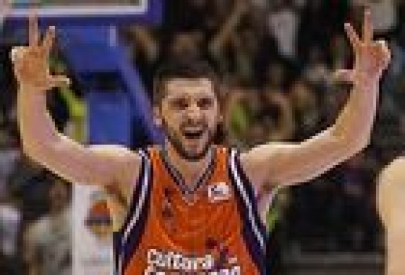 Valencia Basket vence a Lagun Aro