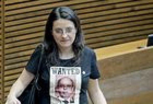 Jaleo en Les Corts que termina con el abandono de la oposición en bloque