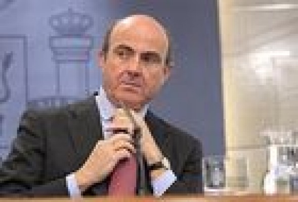 El FROB se sentará en los consejos de los bancos con ayudas públicas si no se fusionan
