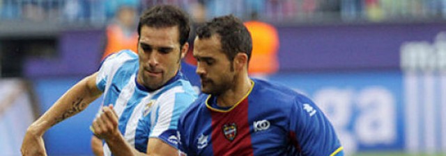 Juanfran defiende a Botelho 