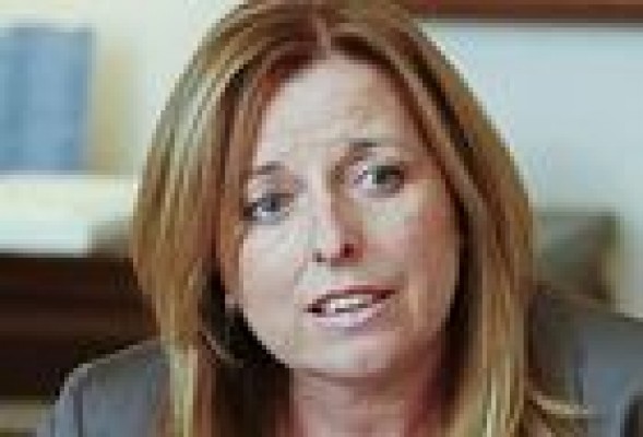 Arranca el juicio por el despido de la exdirectora general de la CAM, María Dolores Amorós