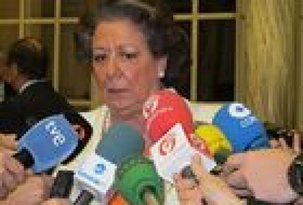 Rita Barberá dice que no ha firmado 