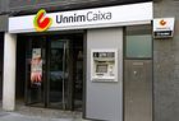 Unnim suspende el pago de los intereses de preferentes y obligaciones