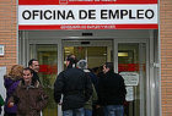 No hay tregua: 14.338 parados más en la Comunitat en febrero