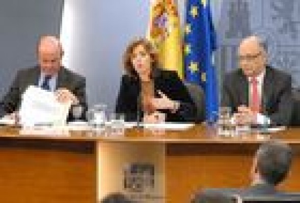 El Gobierno enciende una tenue luz en el túnel del pago a los proveedores por la Generalitat