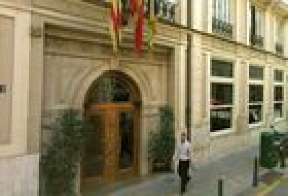 El Club Jaime I debate sobre la banca valenciana