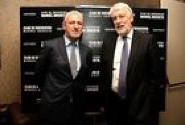 El embajador Giles Paxman explica el papel y la idiosincrasia del Reino Unido en la Unión Europea