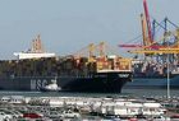 El Puerto de Valencia incrementa un 8,65% el tráfico de contenedores en arranque de 2012