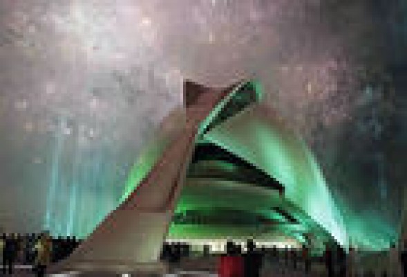 Fallas: La Nit del Foc desde el Palau de les Arts