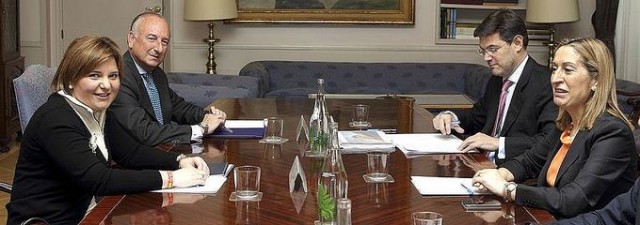 El PP exhibe sus devaneos con el Eje Central rechazando la prioridad del Corredor Mediterráneo