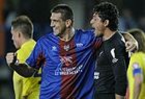 Levante y Villarreal se enfrentan con los papeles cambiados