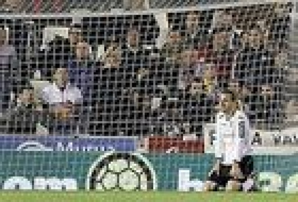 El Valencia hace el rídiculo ante el Zaragoza 1-2 