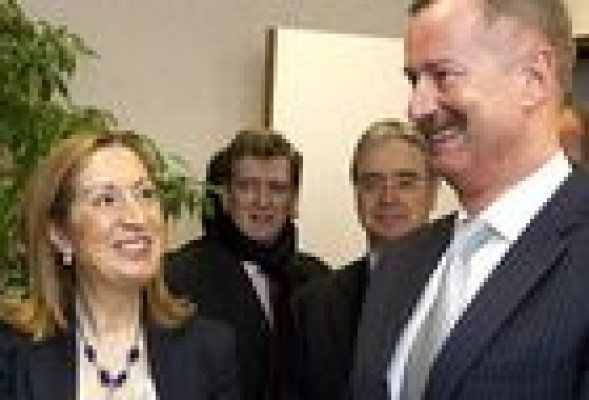 El 'papelón' de la ministra Ana Pastor y del Consell