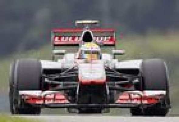 Hamilton logra una nueva 'pole' con Alonso 8º