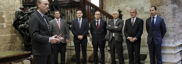 Mucha duplicidad y poca variedad en la oferta de títulos de la Universidad: Universidad de Valencia UV, Universidad Politécnica de Valencia UPV, Universidad Católica San Vicente Mártir de Valencia UCV