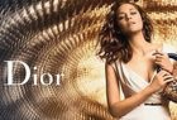 Marion Cotillard deslumbra de la mano de Dior