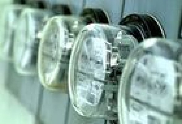 Los consumidores costearán en la factura eléctrica el bono social
