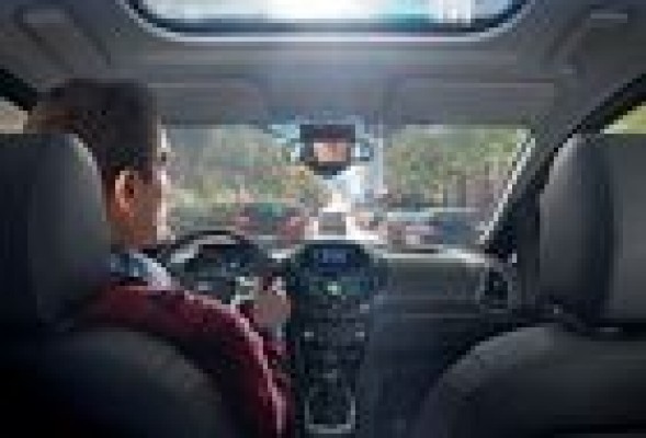 La mitad de los conductores europeos lee mensajes de texto al volante
