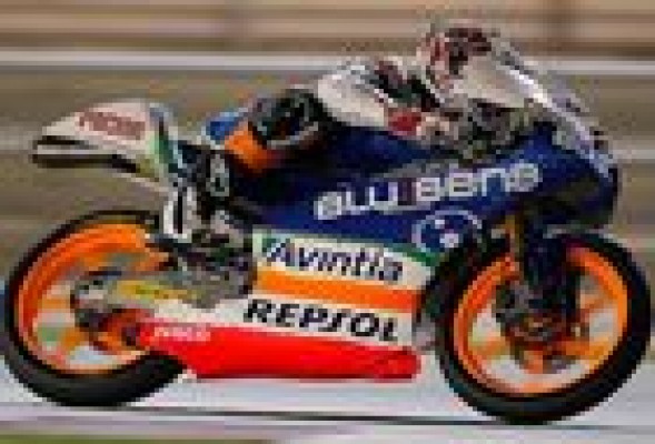 Cortese le 'roba' la pole a Viñales en la última vuelta 