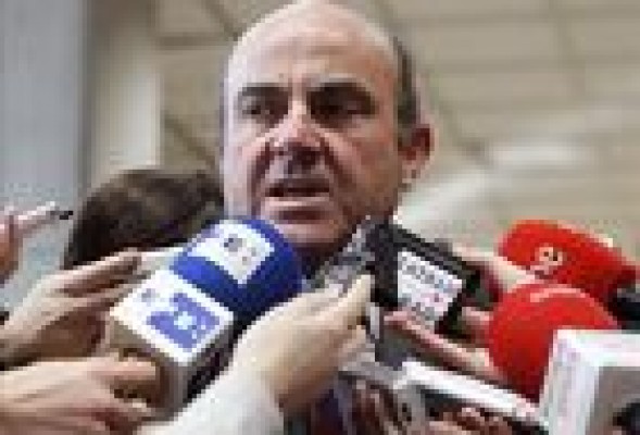 El ministro Luis De Guindos prefiere el pago sanitario en función de la renta al copago