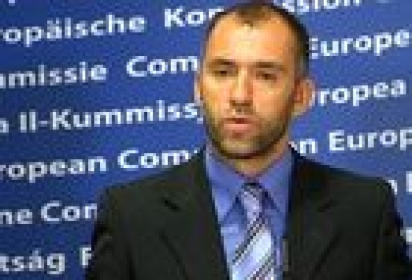Bruselas respalda los nuevos ajustes de España pero quiere más detalles este mes