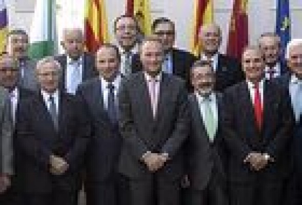 Las organizaciones empresariales valencianas entran en barrena por los impagos públicos