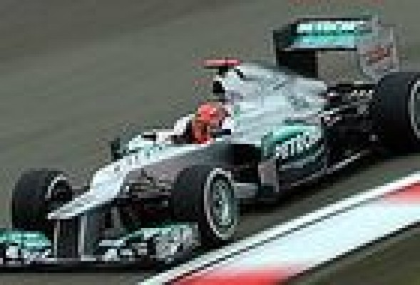 Schumacher el más rápido de los libres en China con Alonso 10º