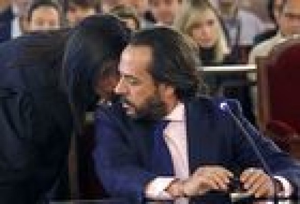 El juez cita a declarar a Villalonga y a tres testigos más en la causa de financiación ilegal