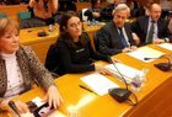 Marí (PSPV) otorga a Crespo 