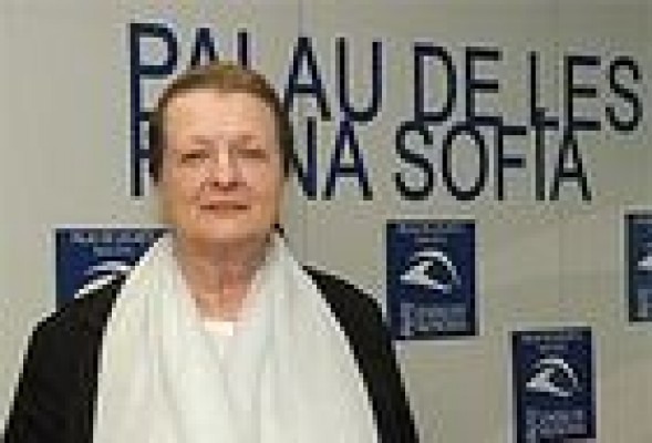 Helga Schmidt: 