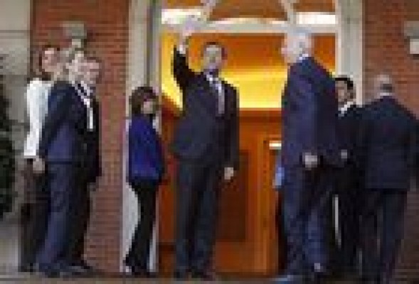El Consejo de Ministros mete la tijera a sanidad y educación