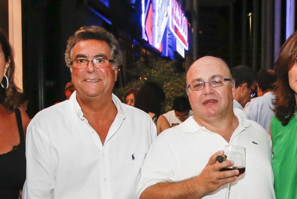 Compañeros en la noche