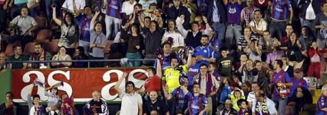 Levante regalará dos entradas a cada abonado
