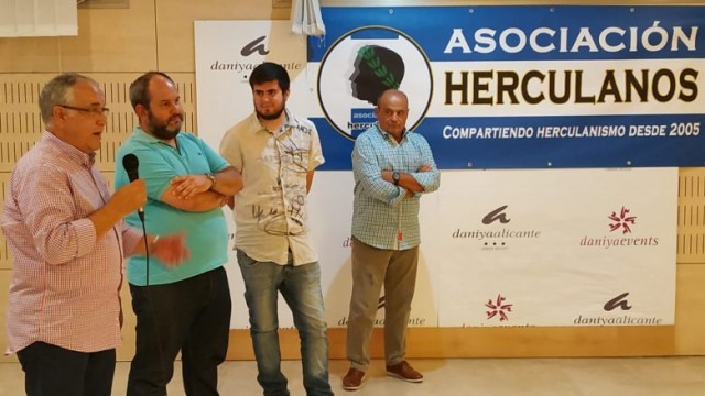 La Asociación Herculanos lamenta la dimisión de Hernández y la inestabilidad del club
