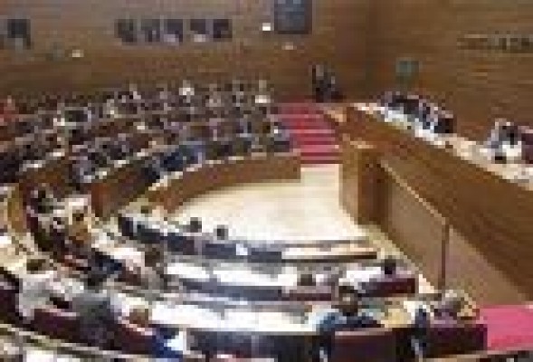 El PP rechaza regular por ley los regalos a altos cargos de la Generalitat Valenciana