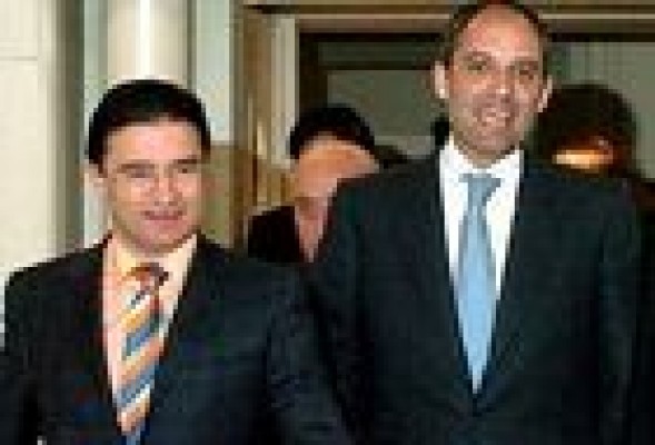Alfonso Rus y Serafín Castellano reavivan su guerra privada por el poder en el PPCV