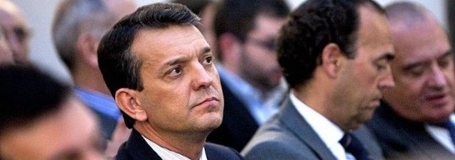 SGR: La Generalitat rebaña de otras partidas los fondos para el rescate de la entidad