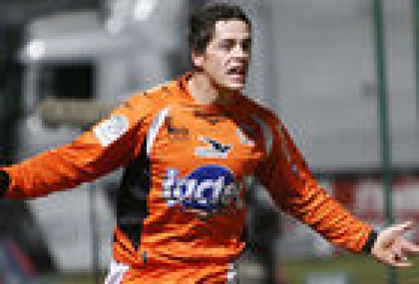 El Valencia le sigue la pista a Romain Hamouma 