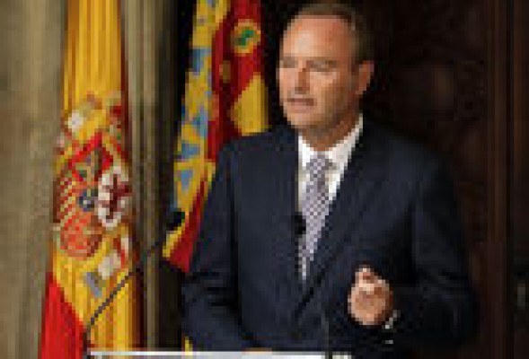 Fabra ordena a sus más de noventa altos cargos para que se desplacen por la Comunitat explicando las medidas de ajuste