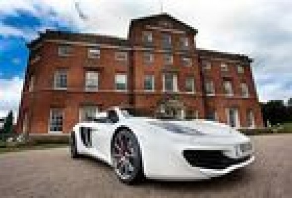Hertz ofrece en alquiler el McLaren MP4-12C por 1.385 euros al día