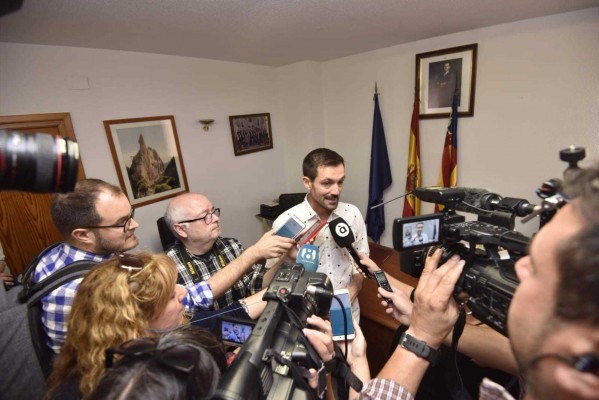 Compromís reacciona: expulsa a los ediles de Benitatxell por asumir la Alcaldía con una edil imputada