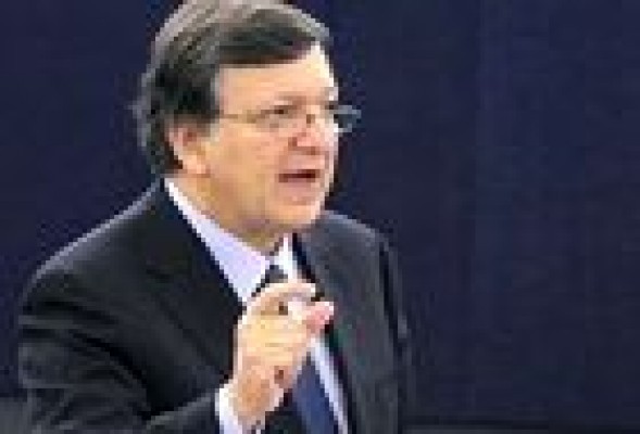 Durao Barroso insiste en que impulsar el crecimiento no supone dejar la austeridad